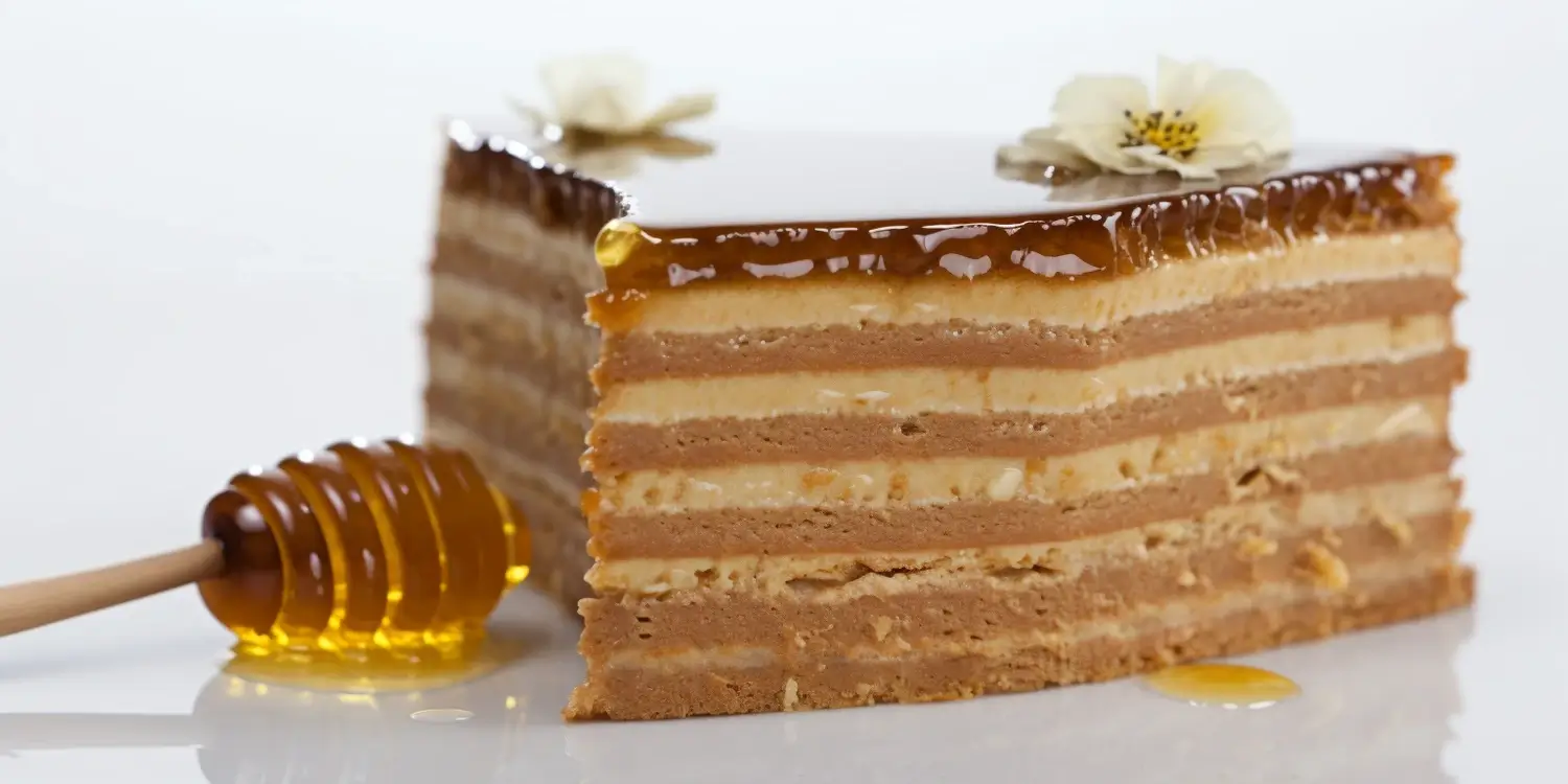 Na co jest miód akacjowy właściwości?